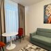 Doua camere, apartament mobilat si utilat, curte engleza, liber.